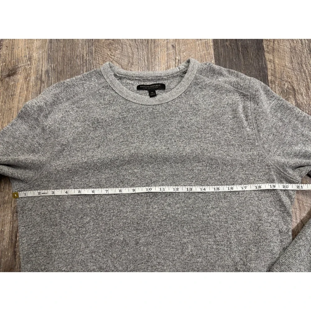 Banana Republic Ultra-Soft Waffle Pullover Mens Medium Gray Crewneck Long Sleeve
